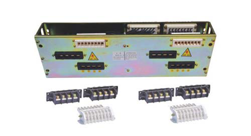 低壓開(kāi)關(guān)柜轉(zhuǎn)接單元